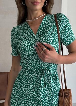 Сукня на запах