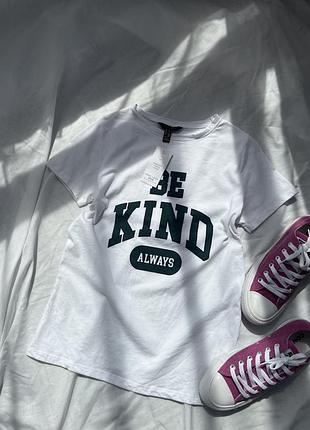 Нова футболка new look