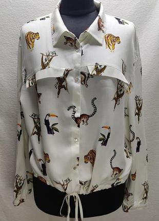 Женская рубашка zara в животный принт.