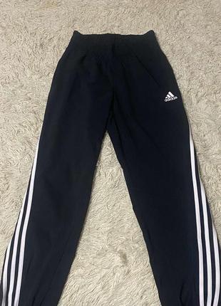 Чорні штани adidas