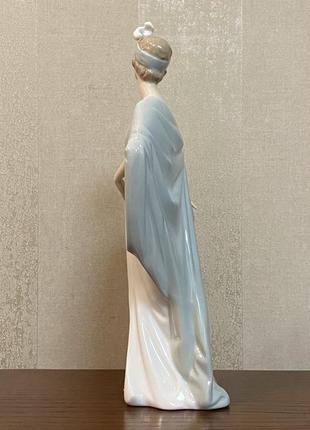 Фарфорова статуетка lladro «вишуканість».