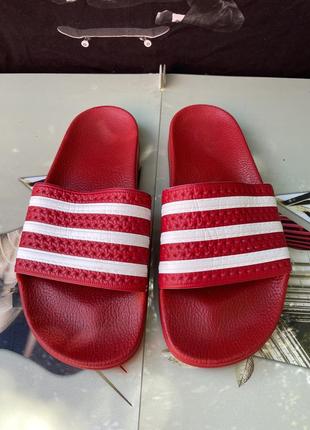 Шлепанцы ow constructed in a primeknit-material upper with Adidas BOOST technology midsole