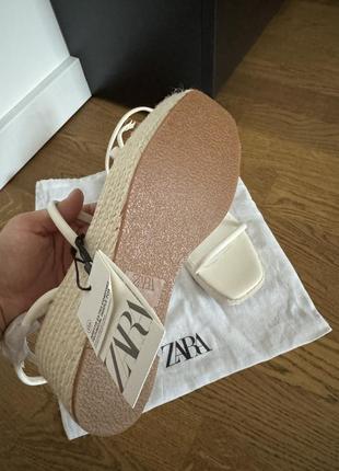 Босоножки zara