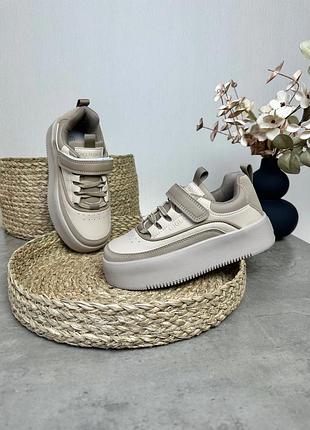 Кроссовки для девочек