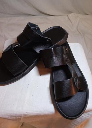 Сандалі шльопанці р. 40 нові