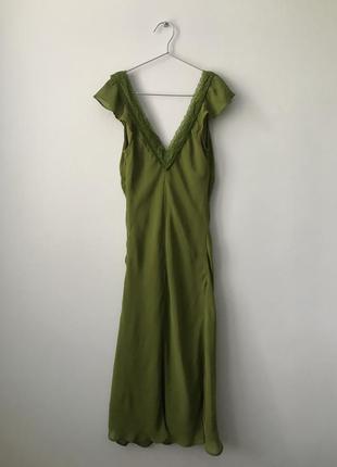 Платье миди в бельевом стиле urban outfitters длинное зеленое платье с кружевом бельевой стиль10 фото
