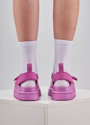 Женские босоножки ugg fuchsia