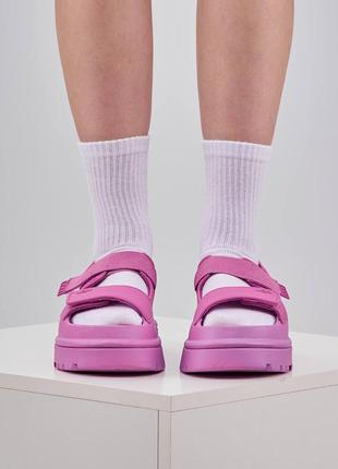 Женские босоножки ugg fuchsia