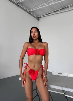 Купальник з трендовими трояндами