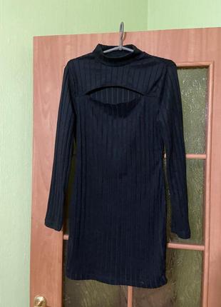 Жіноча сукня в широкий рубчик