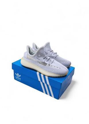 Кроссовки womens adidas track pants v2 серые🔥