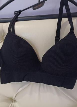 Шикарний базовий ліф-топ в рубчик без косточек,