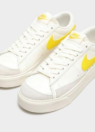 Жіночи кроси nike blazer