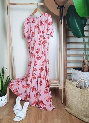 Нежное платье