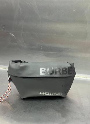 Сумка через плечо в стиле "burberry" бананка