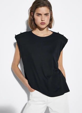 Топ massimo dutti с декоративными пуговицами