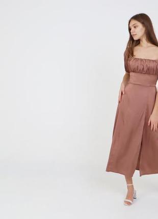 Шовкова сукня міді з квадратним вирізом і розрізом святкова s