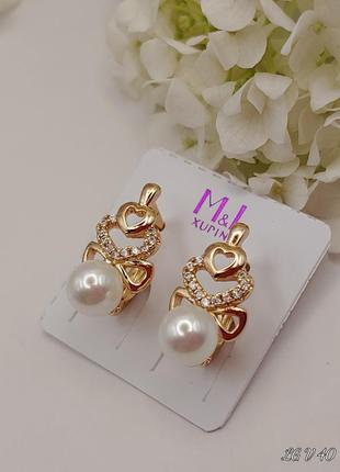 Красивые серьги с фианитами и жемчугом (майорка), позолота