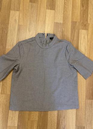 Классика  комфортная и удобная в носке .