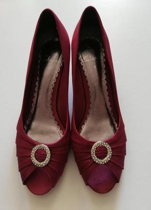 Красивейшие женские туфли clarks3 фото
