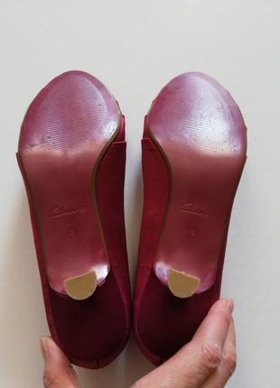 Красивейшие женские туфли clarks9 фото