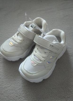 Кросівки білі для дівчаток 26 розмір