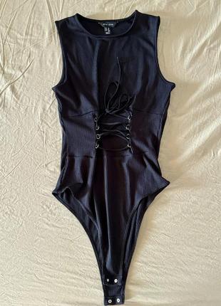 Боди спереди на шнуровке