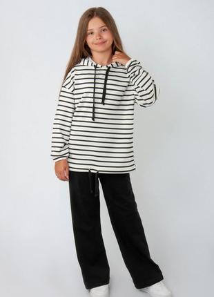 Дитячий спортивний костюм для дівчинки