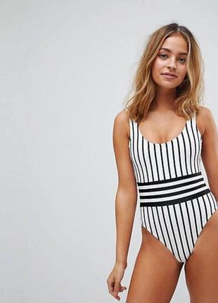 Крутий суцільний купальник від asos