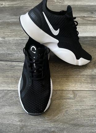 Кроссовки nike