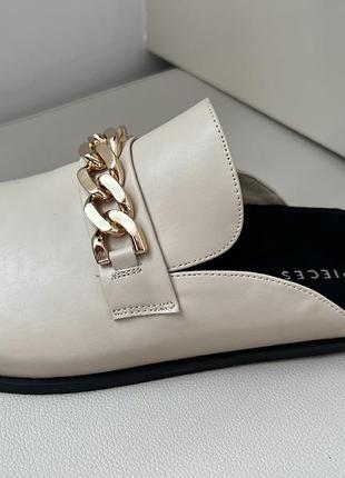 Шкіряні мюлі pieces