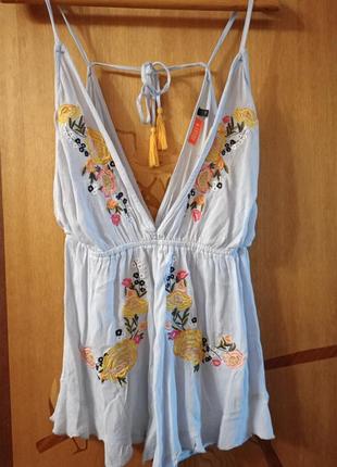Красивейший комбинезон с вышивкой river island, 38 р
