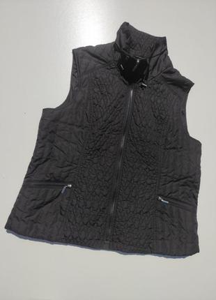 Жіноча безрукавка на синтепоні легкому l/xl