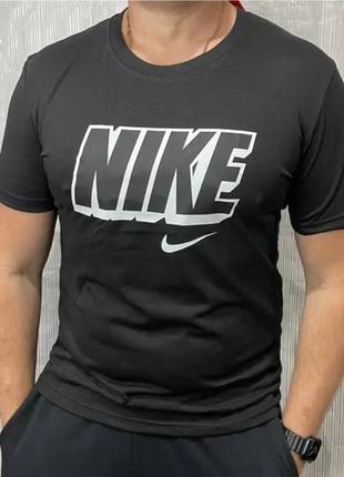 Мужская спортивная футболка nike