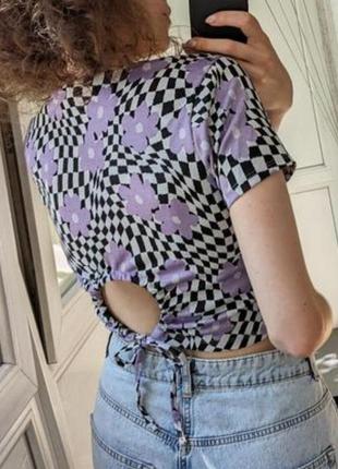 Кроп топ, укорочена футболка