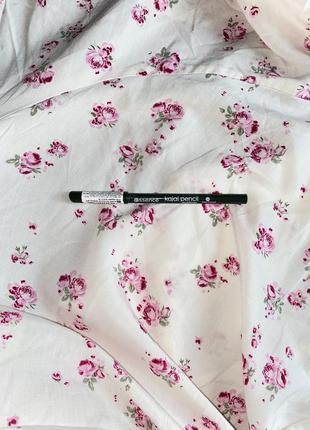 Олівець для очей kajal від essence.