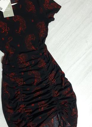 Чорна сукня з принтом тигрів h&m/сукня з зав'язками. принт тигри8 фото