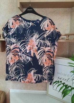 Літня красива блуза