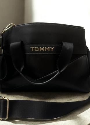 Сумка жіноча tommy hilfiger оригінал.
