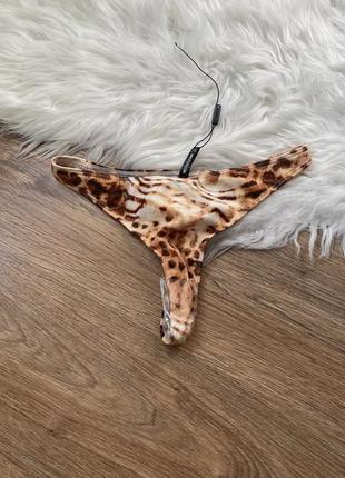 Леопардовые стринги купальник prettylittlething размер 38
