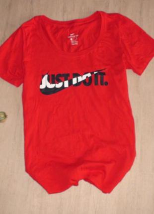 Футболка  nike.