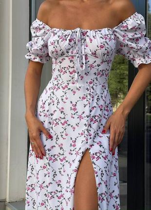 Ніжна легка літня сукня