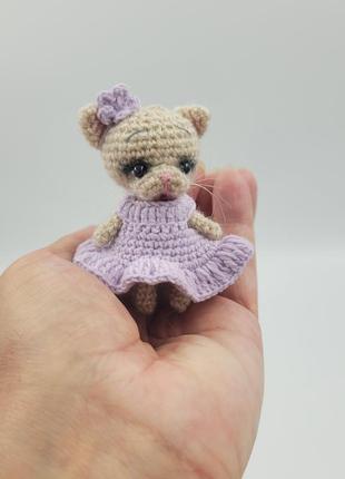 М'яка в'язана іграшка - кішка