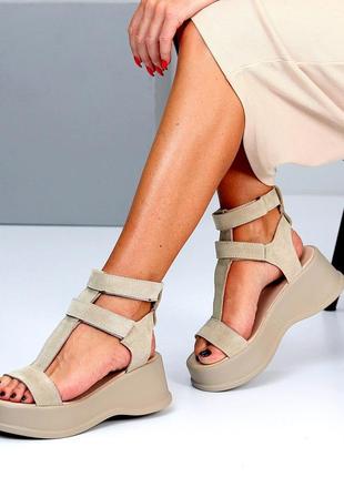 Женские босоножки бежевые высокая подошва / платформа на липучках из натуральной замши босоножки на танкетке замшевые 22013