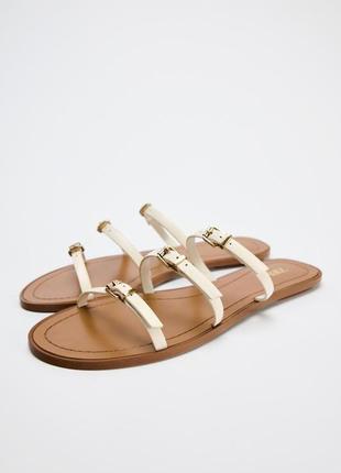 Шкіряні шльопанці zara