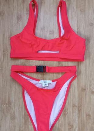 Стильный раздельный купальник для пляжа и бассейна misguided m/36 г.