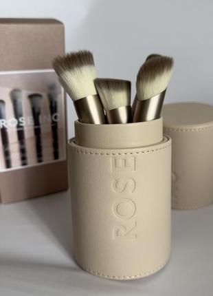 Набір пензлів rose inc the complexion brush gift set тону консилера румʼян бронзера
