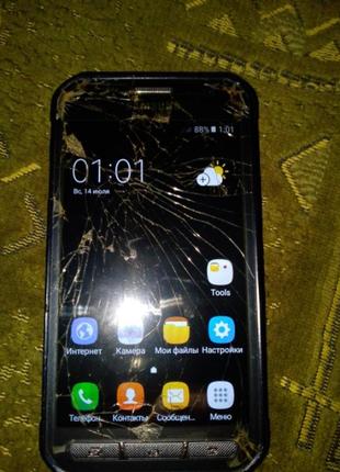 Мобильный телефон    samsung galaxy  c3.