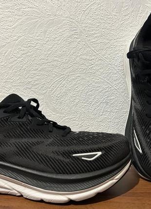 Hoka clifton 9 бігові кросівки 42 розміру