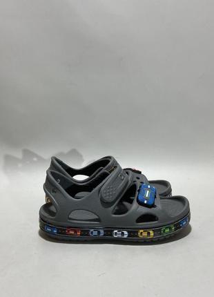 Сандали crocs